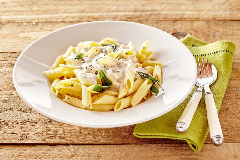 Penne cremose al profumo di alloro