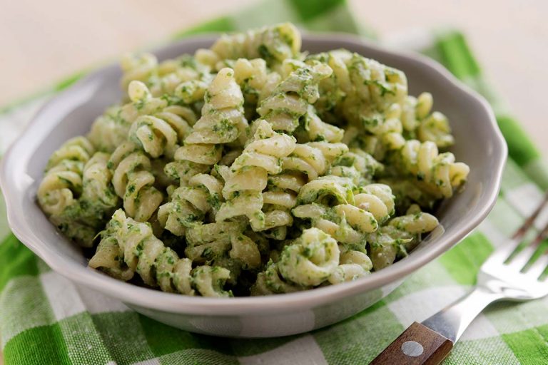 Fusilli con pesto alla genovese Zerotre