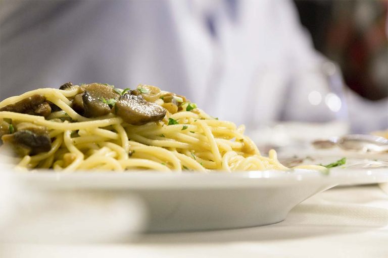 Spaghetti 90’’ Rapida con funghi porcini al bianco d’Abruzzo