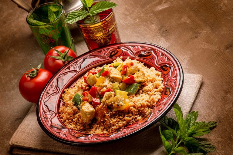 Cous cous di farro con bocconcini di pollo al profumo di menta