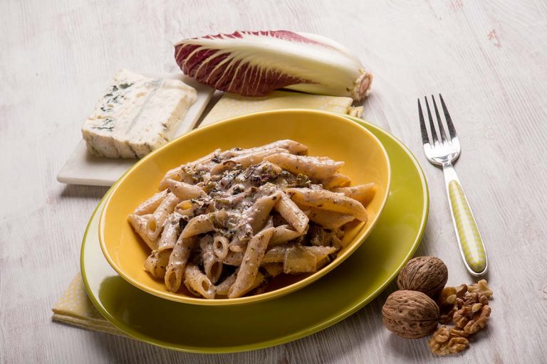 Penne Rigate Integrali radicchio e gorgonzola