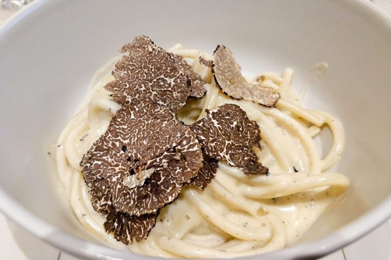 Spaghettone al tartufo