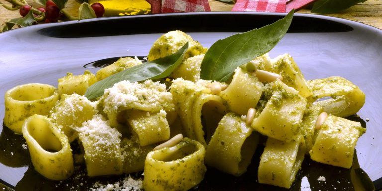 Calamarata al pesto genovese bio