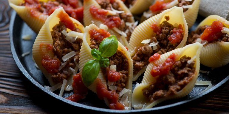 Conchiglioni giganti ripieni di carne