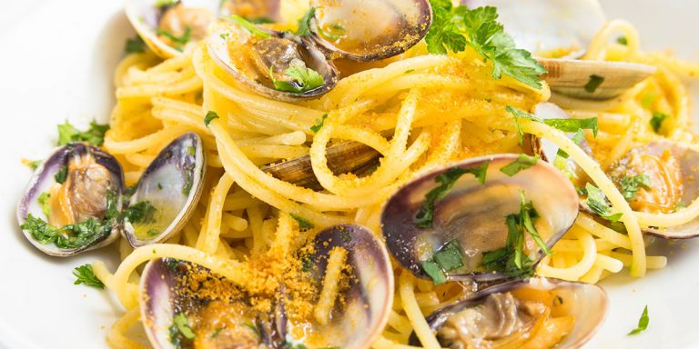 Spaghettini vongole e bottarga