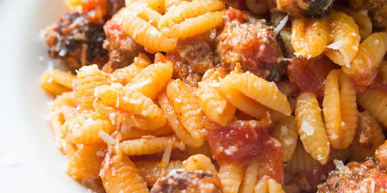 Gnocchetti sardi con polpette vegetariane